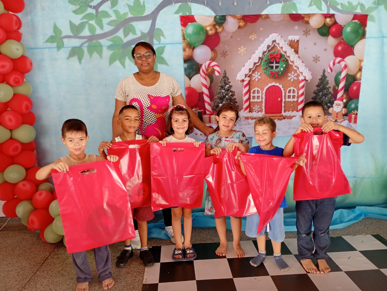 Campanha Natal Solidário da ACISP reforça tradição de 17 anos e entrega 2 mil brinquedos em São Pedro