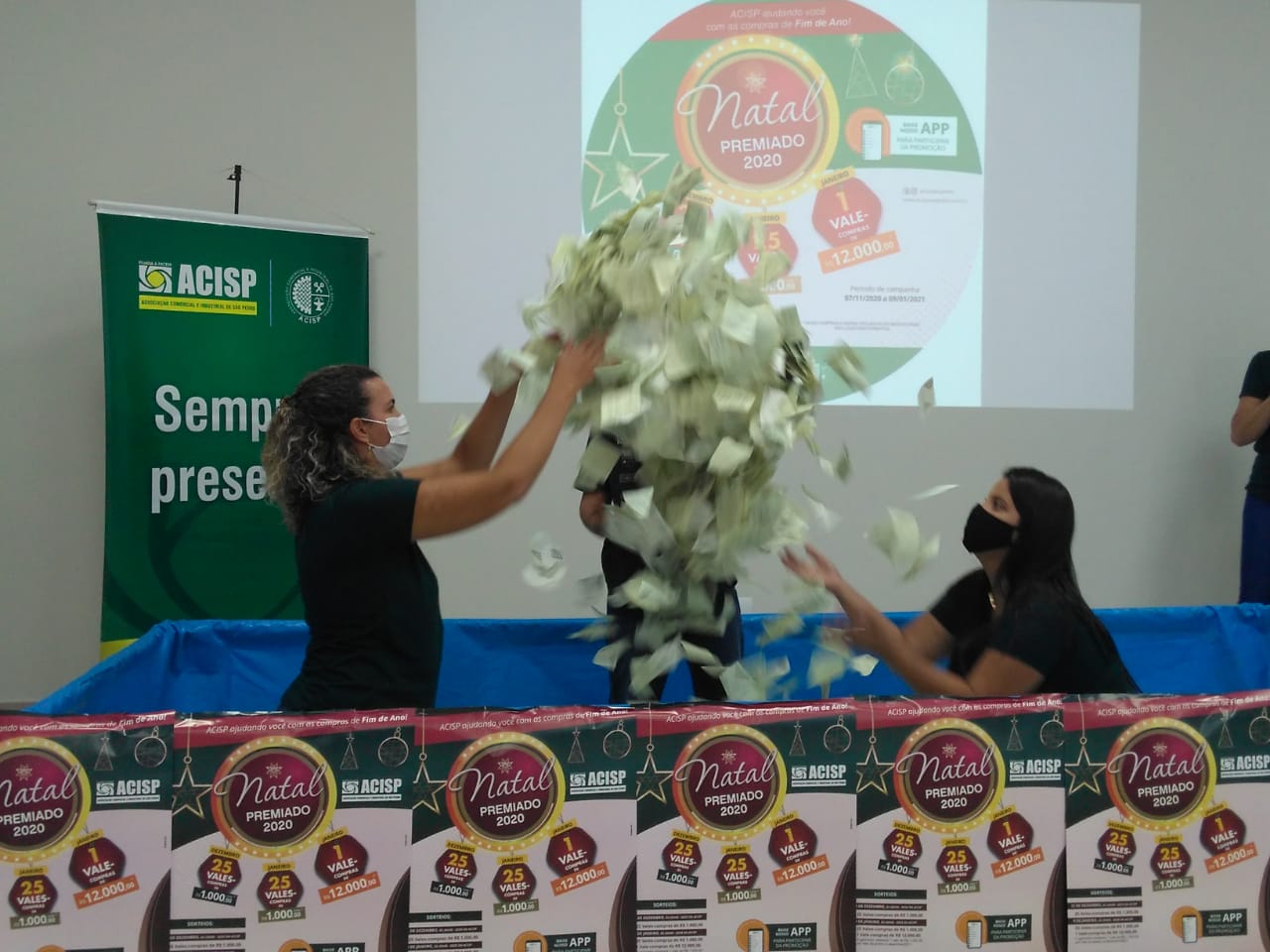 Confira os ganhadores do último sorteio da promoção Natal Premiado